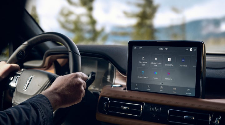 The center touchscreen of a Lincoln Aviator® SUV is shown | Lidtke Lincoln in Beaver Dam WI
