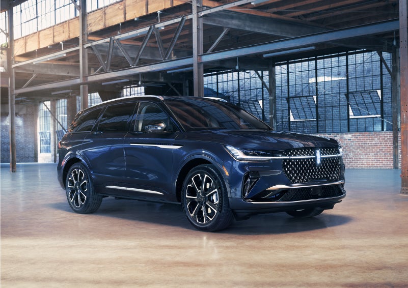A 2024 Lincoln Nautilus® SUV is parked in an industrial space. | Lidtke Lincoln in Beaver Dam WI