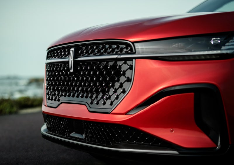The sleek grille of a 2024 Lincoln Nautilus® SUV with the available Jet Appearance Package makes a bold statement. | Lidtke Lincoln in Beaver Dam WI
