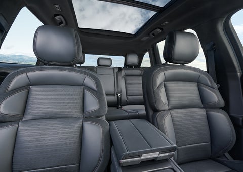 The spacious second row and available panoramic Vista Roof® is shown. | Lidtke Lincoln in Beaver Dam WI